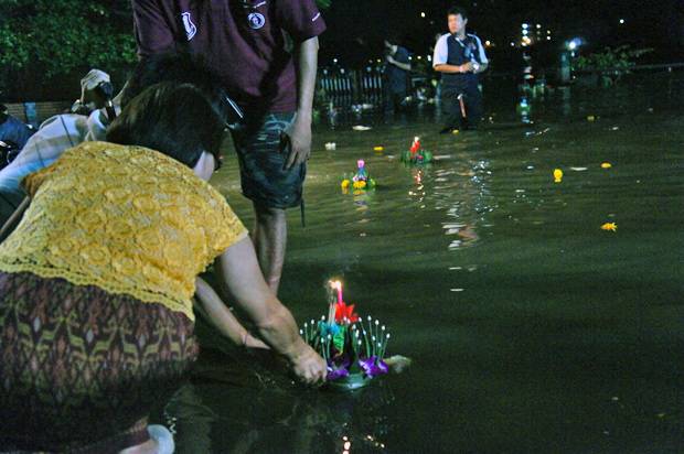 Loi-krathong-3
