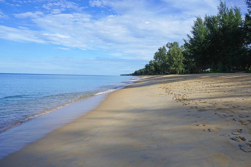 Maikhao beach