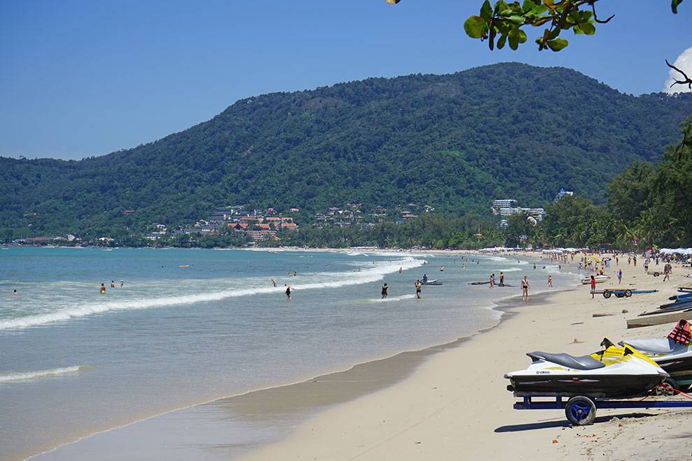 Playa de Patong a tope