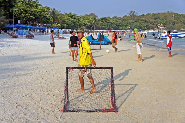 Jugando-a-fútbol-en-Samet
