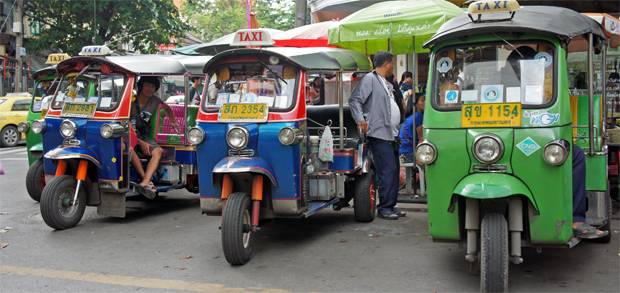 Tuk-tuk's,-un-simbolo-de-Bangkok