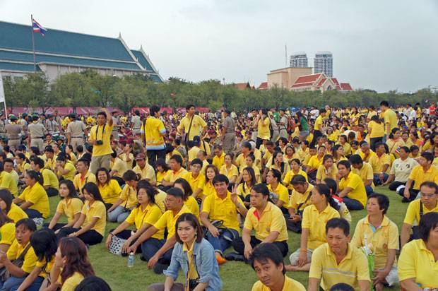 Todo-el-mundo-de-amarillo