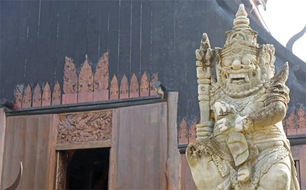 Cabañas-en-la-casa-negra5 Cabañas-en-la-casa-negra5