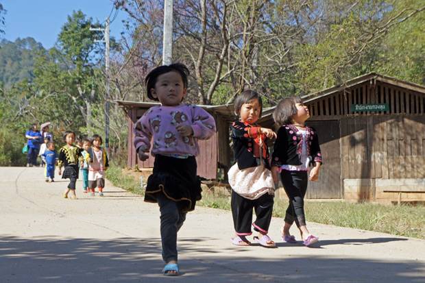 Niños-yendo-a-la-escuela Niños-yendo-a-la-escuela