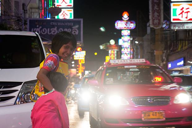Niñas en Chinatown Bangkok