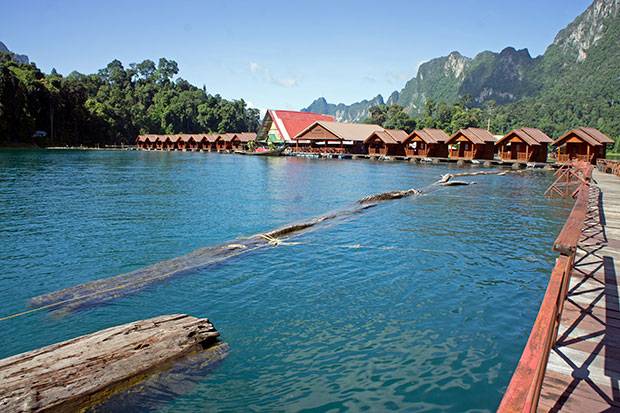 Nuestro-resort-flotante