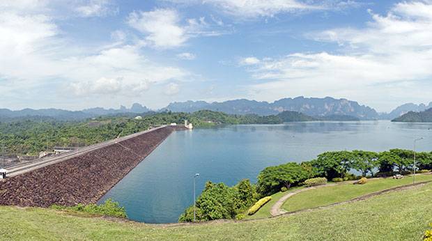Presa-de-Cheow-Lan-en-Khao-Sok