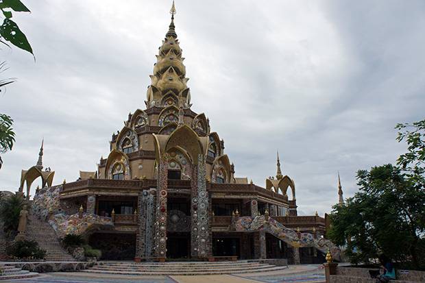 Wat-Pha-Sorn-Kaew Wat-Pha-Sorn-Kaew-edificio-principal