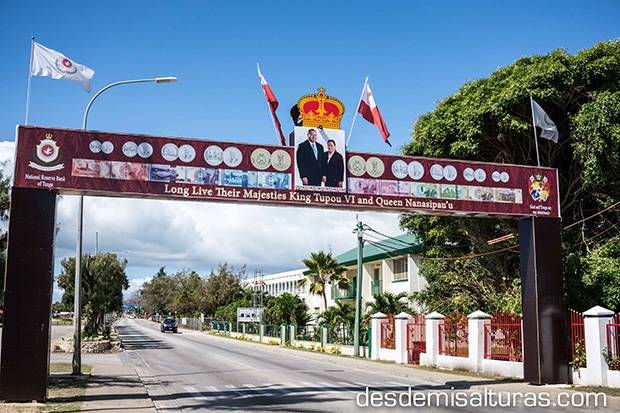 arco-monarquia-tonga