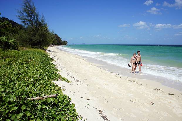Long-beach-Koh-Ngai-4
