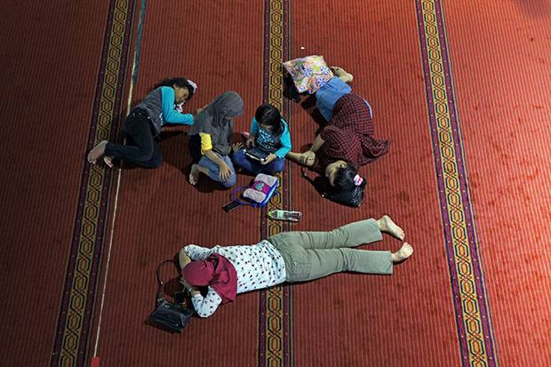 Pasando-el-día-en-la-mezquita