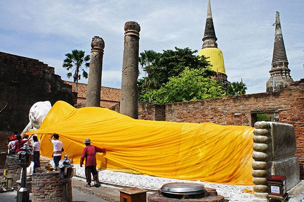 Buda-Reclinado-de-Ayutthaya
