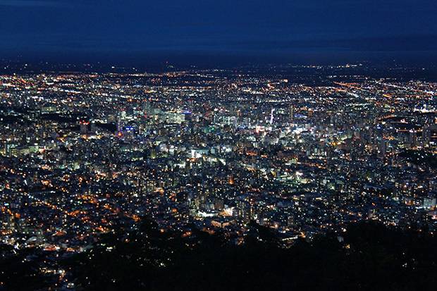 sapporo-anocheciendo