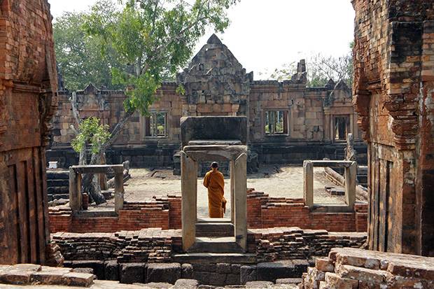 Prasat-Hin-Mueang-Tum-monjes