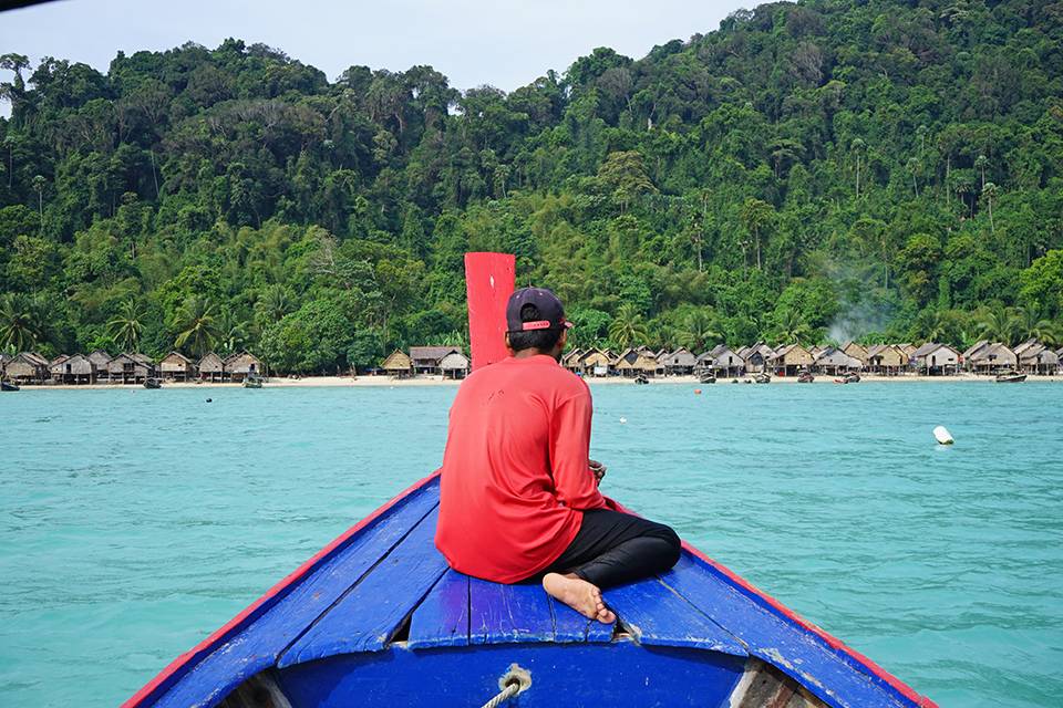 llegando-al-pueblo-MOKEN