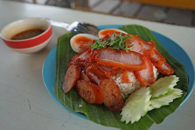 Comida en los mercados flotantes de Tailandia