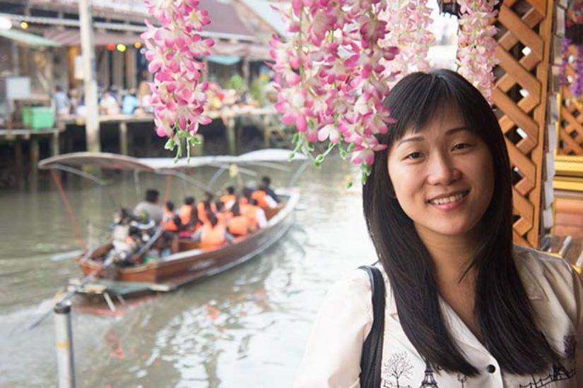 Mercado flotante de Amphawa en Tailandia
