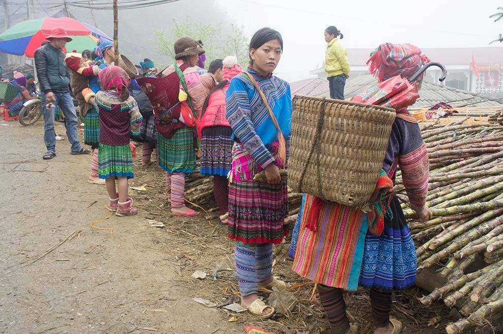 Mercado en aldea de Sapa