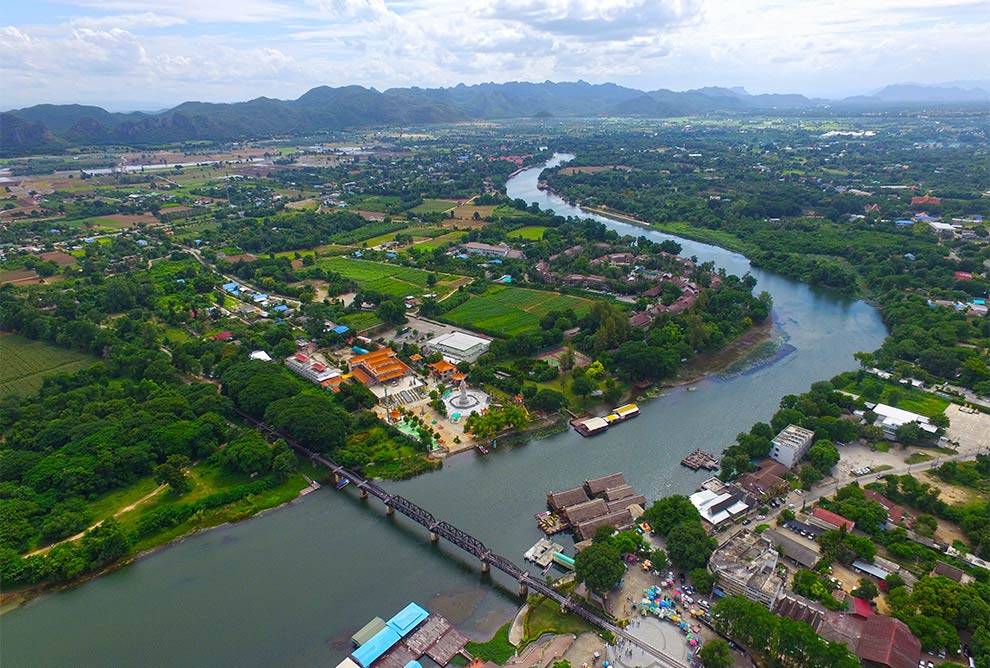 Río de Kanchanaburi con su puente