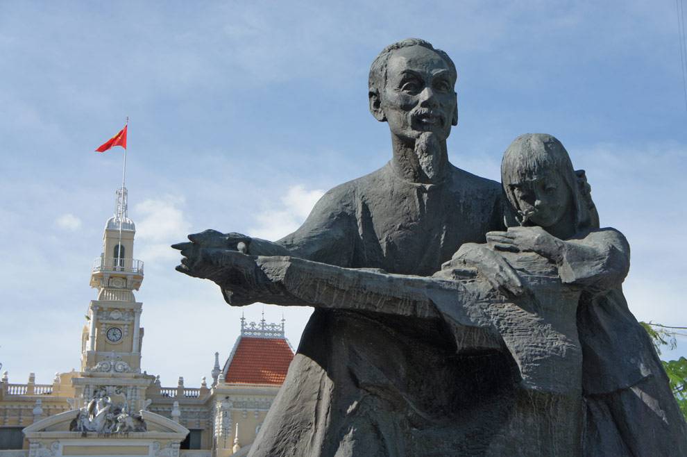 Estatua de Ho Chi Ninh en la ciudad de Hanoi Estatua de Vietnam