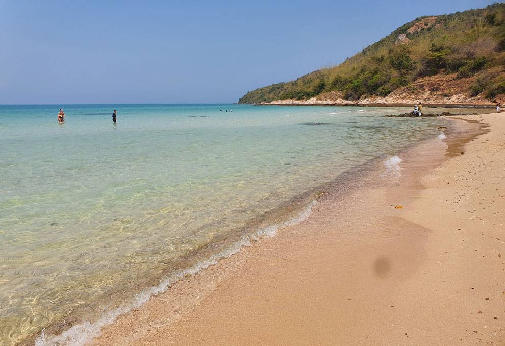 La playa de Sai Kaew suele estar muy limpia Aguas Sai KAew