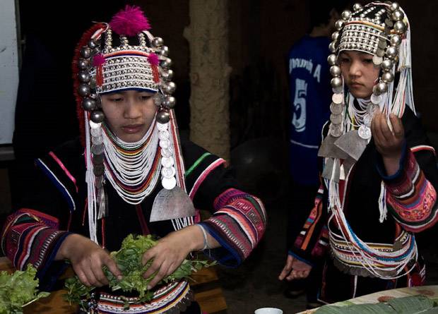 Jóvenes de la etnia de los Akha Jóevenes Akha