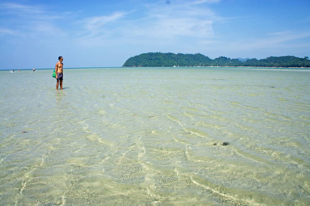 KOh Phayam Aguas transparentes en Koh Phayam