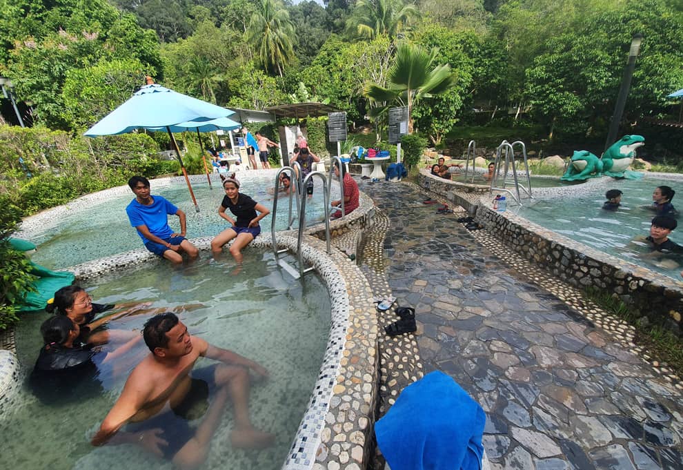 Aguas termales públicas