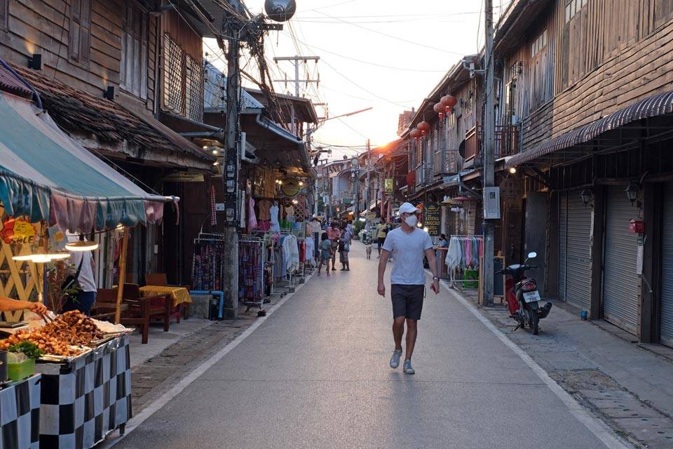 Chiang Khan Mercado nocturno de Isan