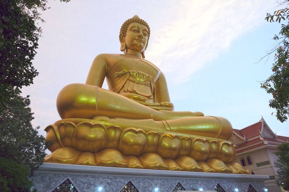 Gran Buda de Thonburi Gran Buda de Thonburi llegando por los canales