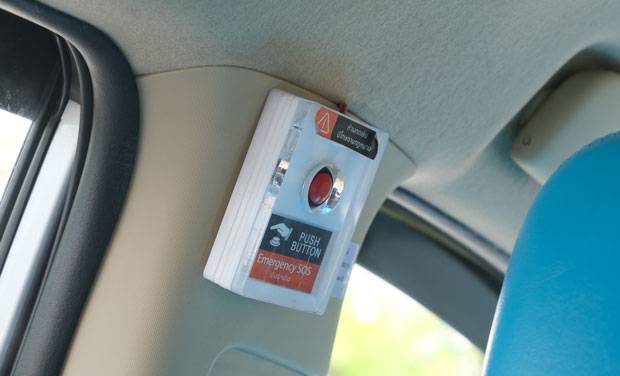 boton de emergencia Botón de emergencia en un taxi